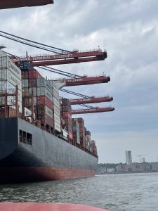Containerschiff Tollerort