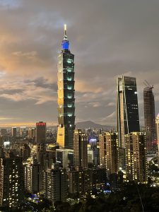 The view of Taipei 101 at sunset from Elephant Mountain