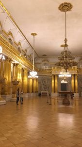 This room inside the Hermitage museum reminds me of La Galerie des Glaces in the Château de Versailles. I find this interesting as the Russian tsars of the 18th century looked to Europe for architectural inspiration. If you've travelled extensively around Europe, you'll notice when walking around the old centre of St Petersburg that each street is like a different European city. 