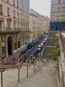 Une vue du quartier : view of the neighbourhood