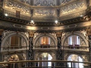 The entrance of the Kunsthistorisches Museum 