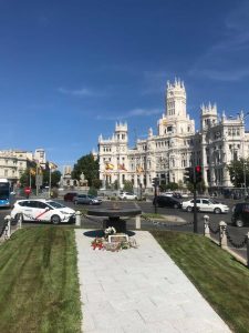 Memorial para los fallecidos de Covid-19-Memorial for the victims of Covid-19