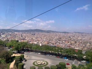 La vista de la ciudad de Barcelona desde un tranvia. 