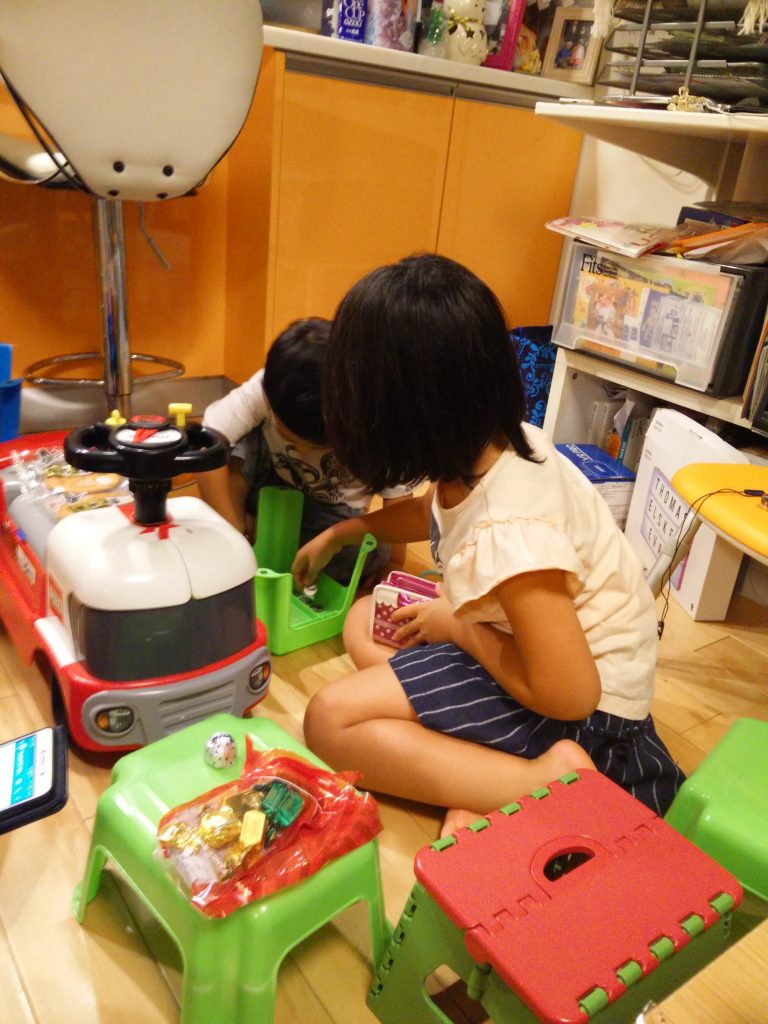 Playing with the kids at my host family, this night was a sweet shop ^^