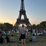 Moi devant La Tour Eiffel