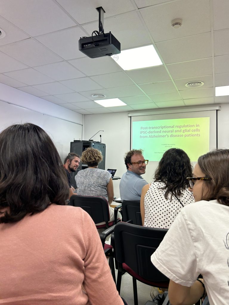 Reunión laboratorio sobre la regulación de transcripción en astrocitos, neuronas maduras y microglia con respecto al Alzheimer